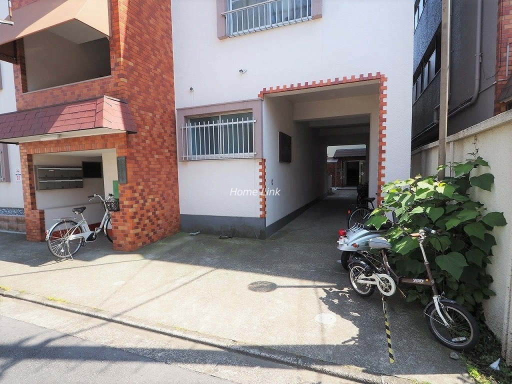 サンシュウ常盤台第三コーポ 駐輪場出入口