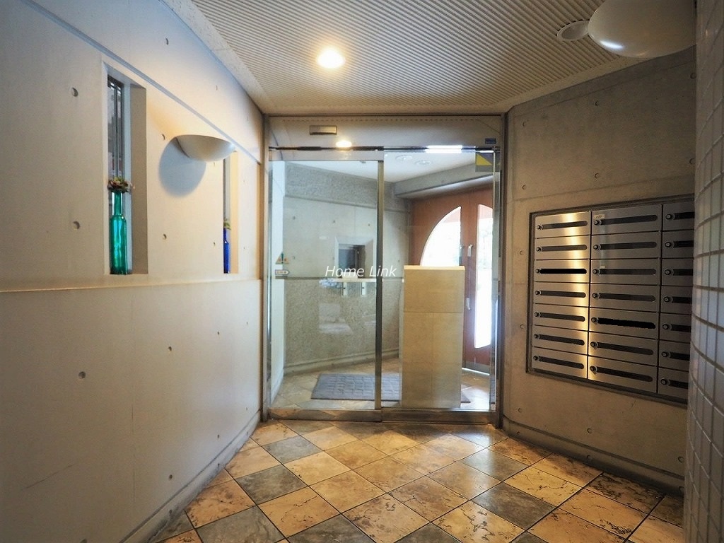 セーヌヴァン・シッス エントランスホール