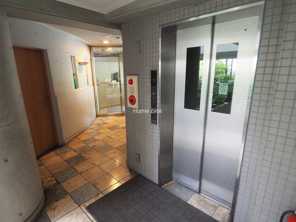 セーヌヴァン・シッス エレベーターホール