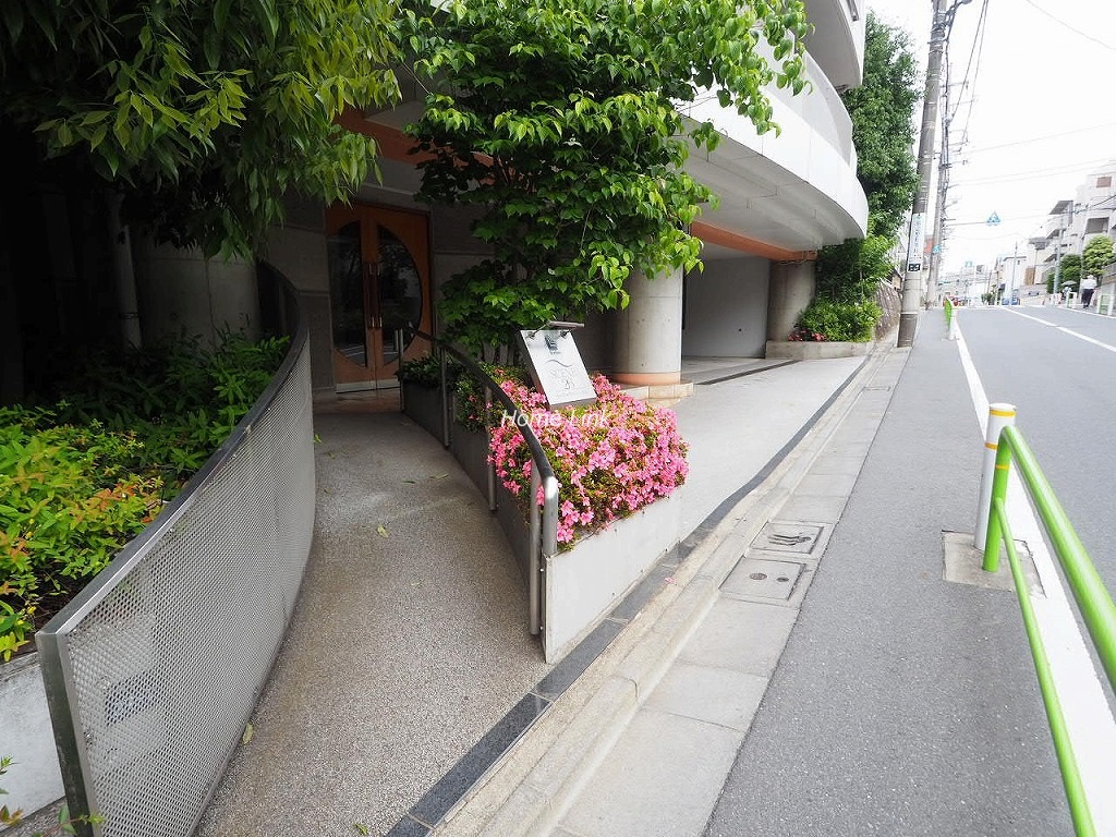 セーヌヴァン・シッス エントランスアプローチ