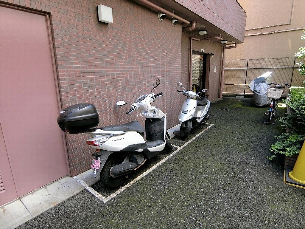 ソレイユ高島平Ⅰ　バイク置き場