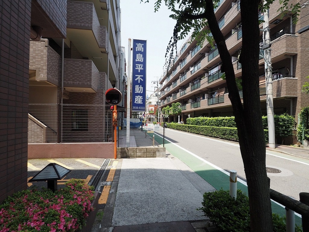 ソレイユ高島平Ⅰ　前面道路歩道