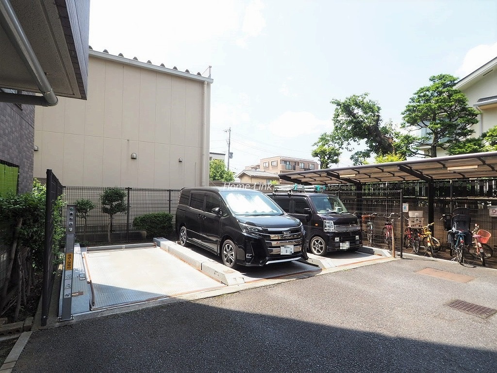 プレジャーガーデン上板橋 駐車場