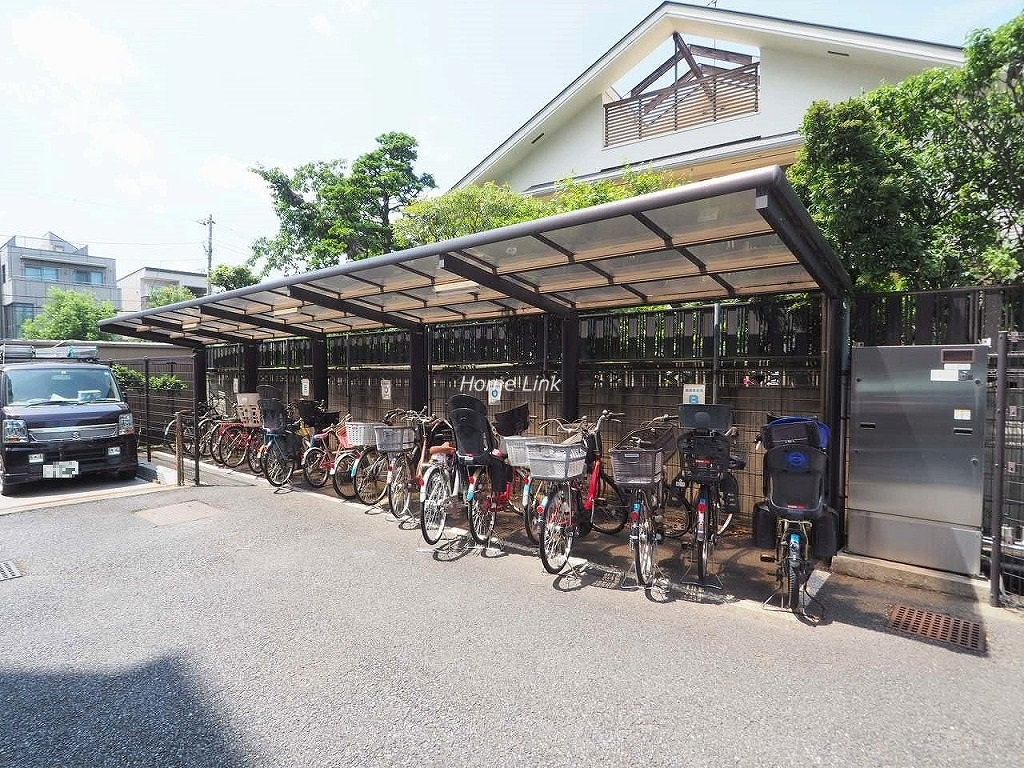 プレジャーガーデン上板橋 駐輪場