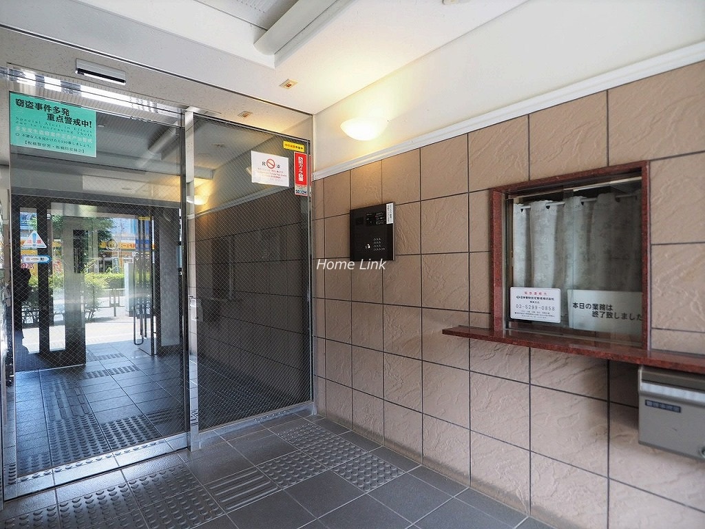 プレジャーガーデン上板橋 エントランス管理人室