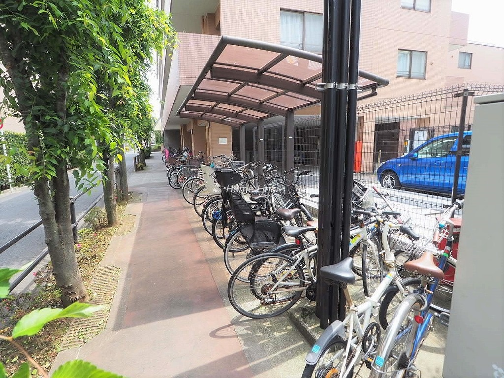 ルピナス赤塚ツインズガーデン弐番館 駐輪場