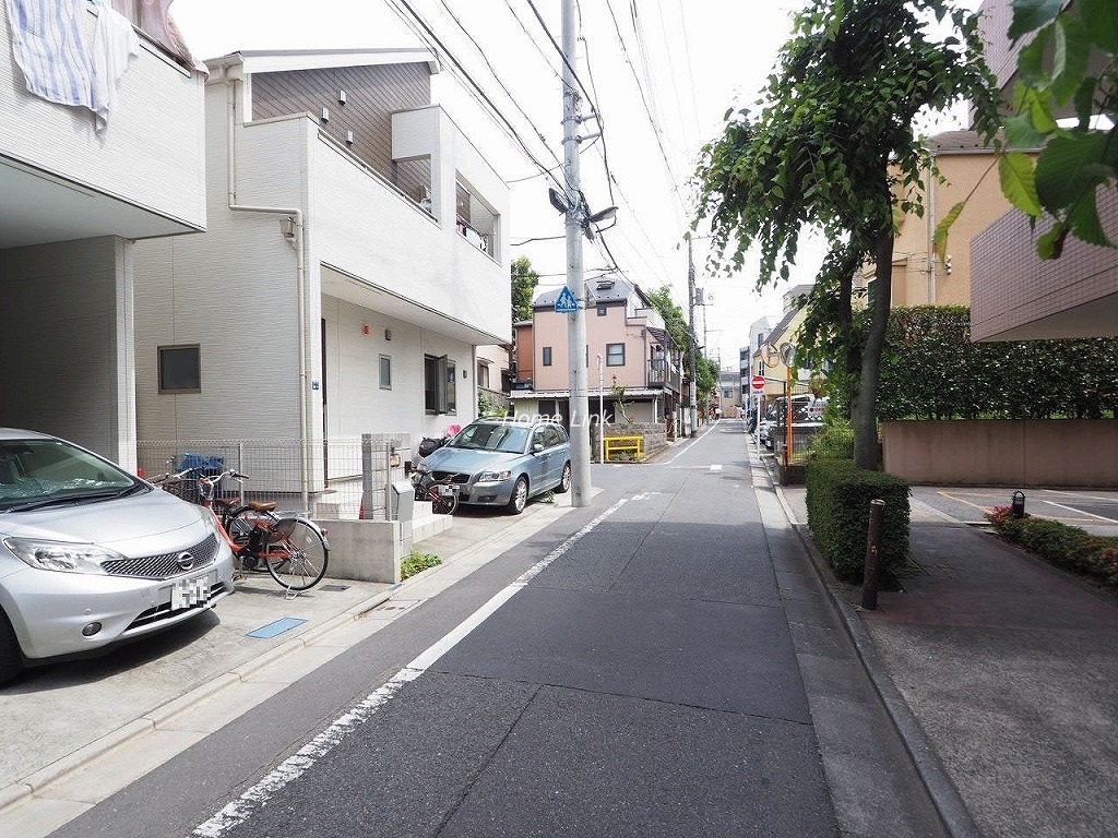ルピナス赤塚ツインズガーデン弐番館 前面道路