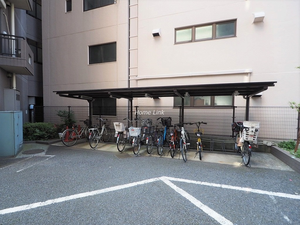 大山ダイカンプラザB棟　駐輪場