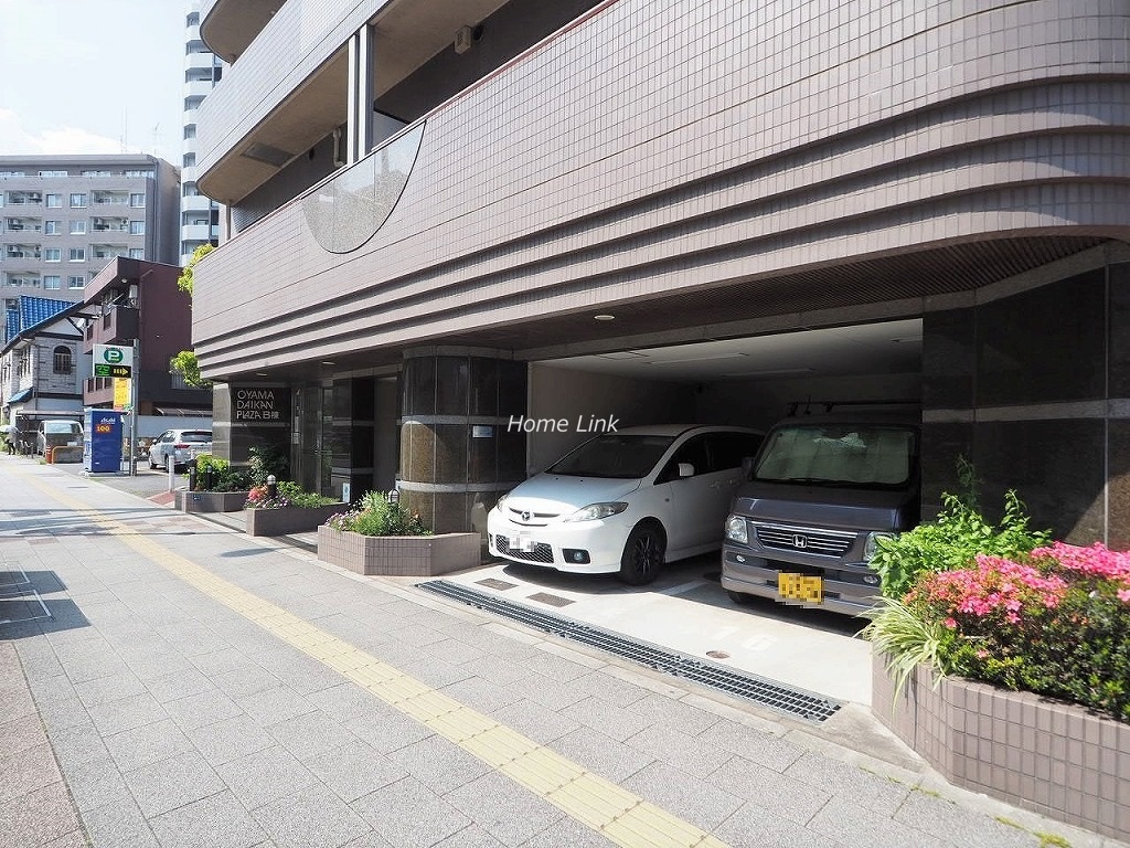 大山ダイカンプラザB棟　駐車場