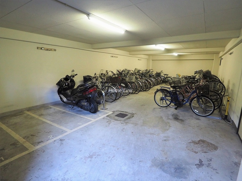 成増ハイライズ　駐輪場
