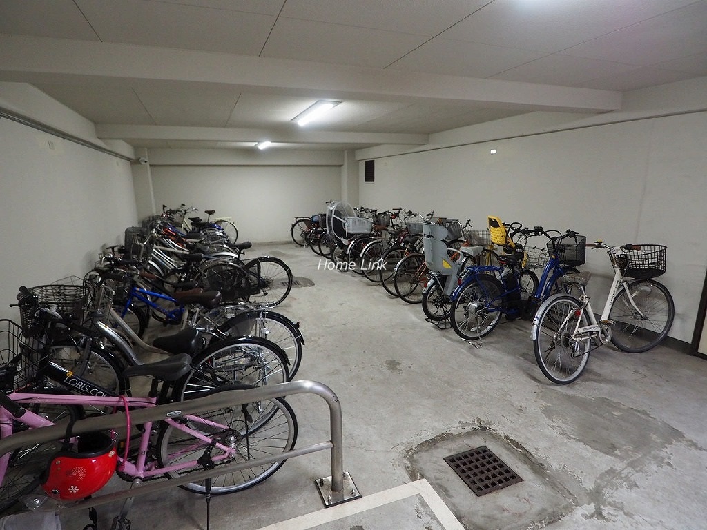成増ハイライズ　駐輪場