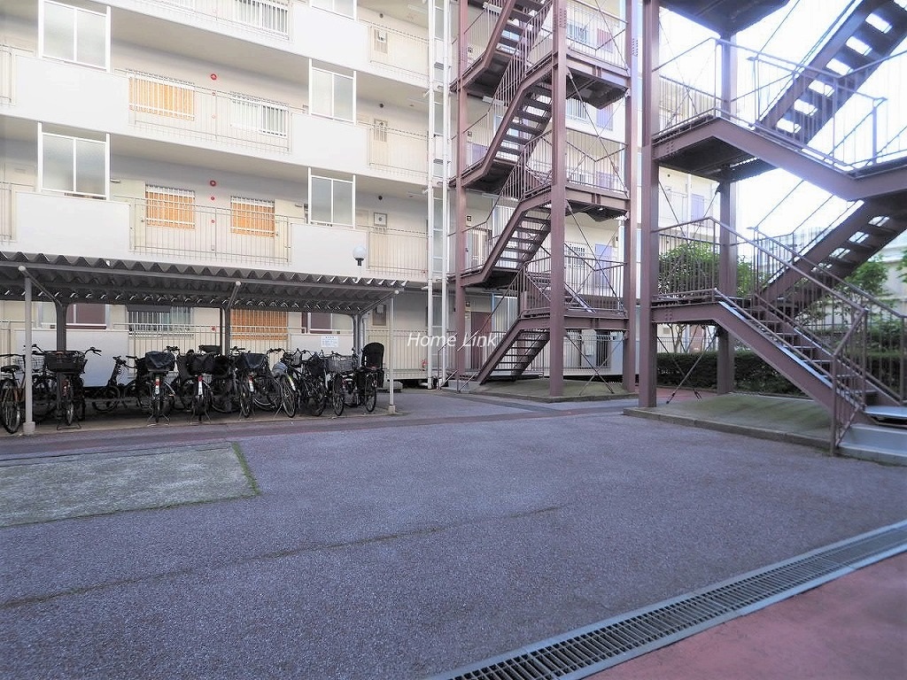 蓮根スカイマンション　駐輪場