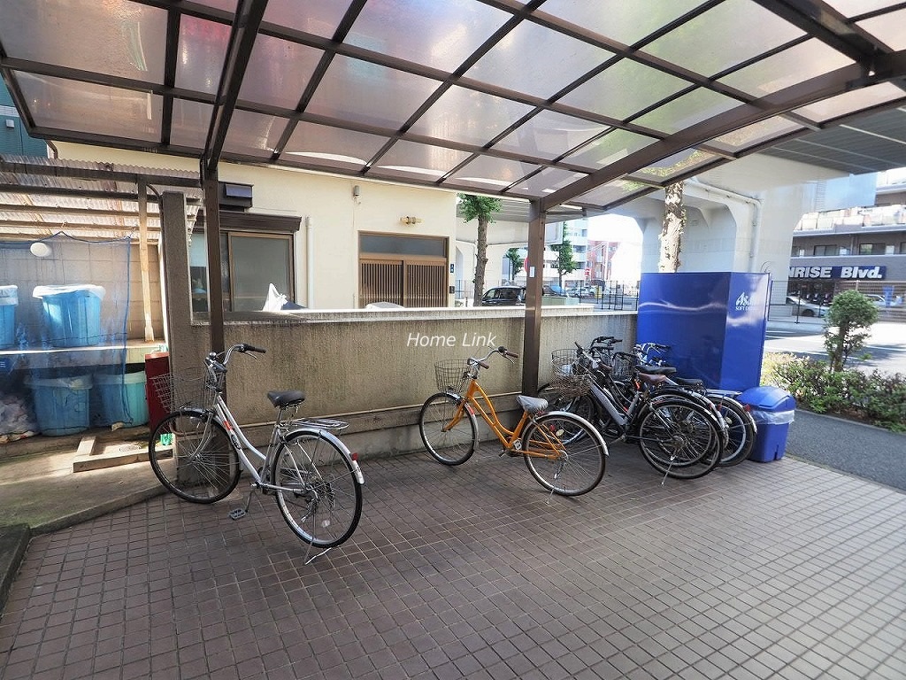 カーサ北池袋　駐輪場