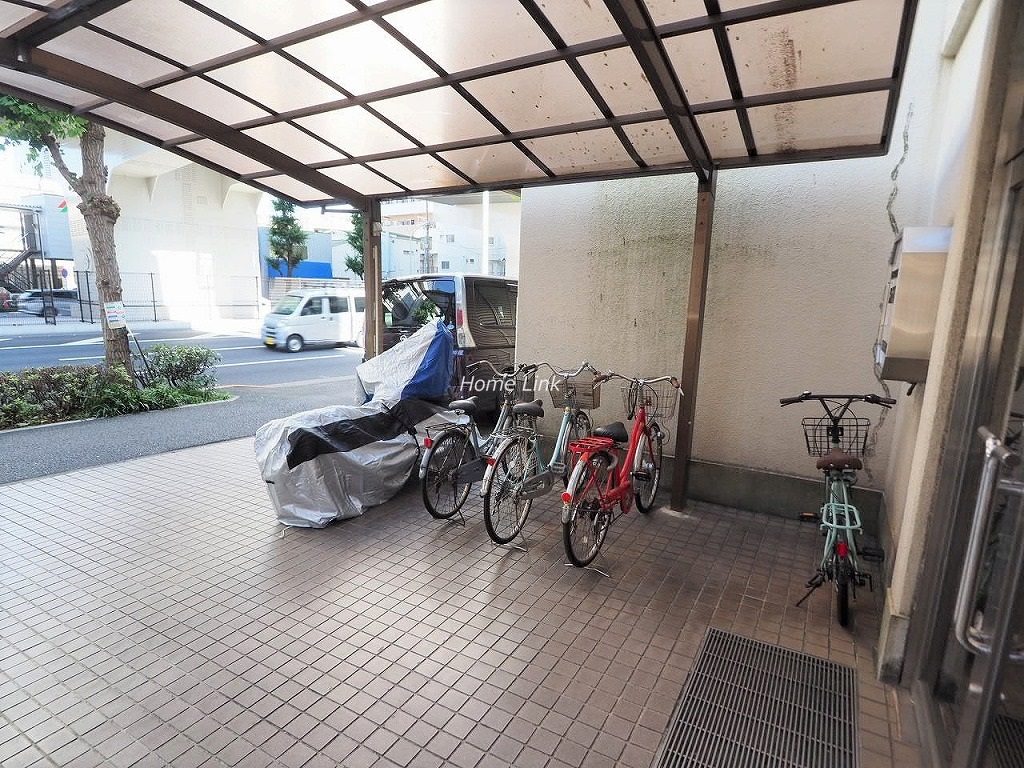 カーサ北池袋　駐輪場