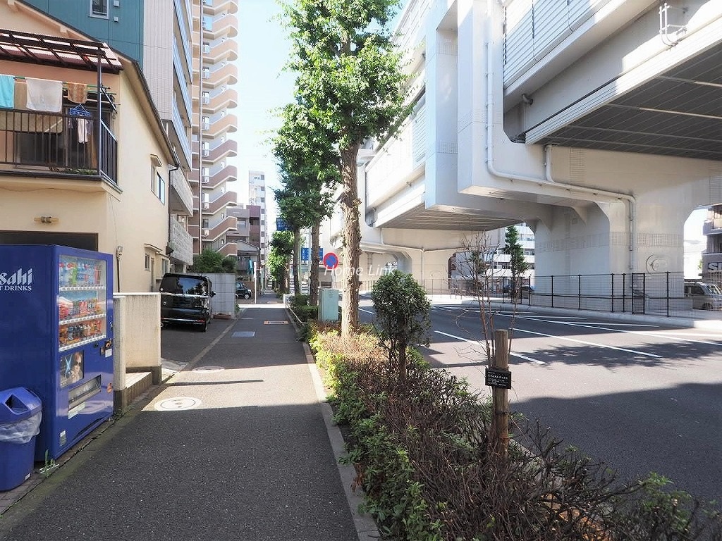 カーサ北池袋　前面道路歩道