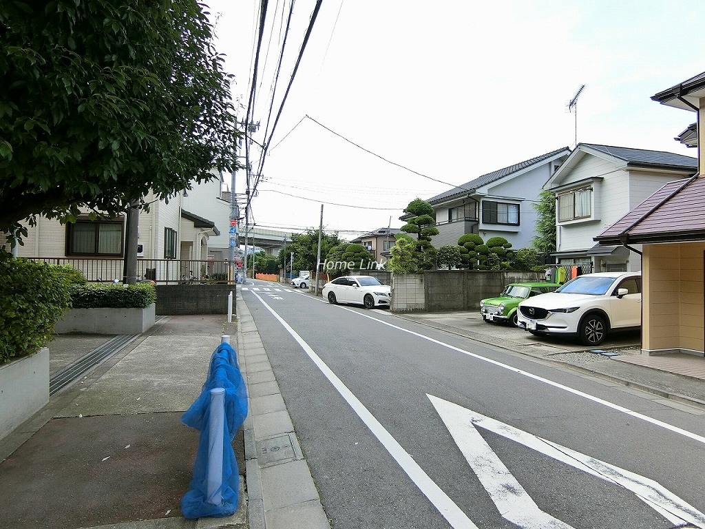 グランヴェルジェ蓮根 前面道路