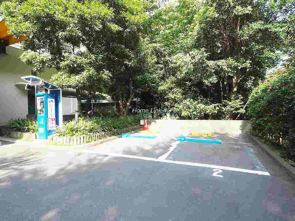 サンシティH棟 駐車場