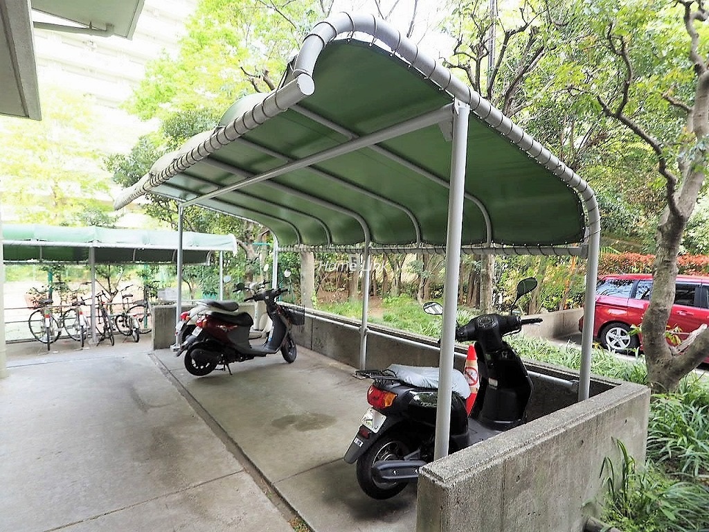 サンシティH棟 バイク置場