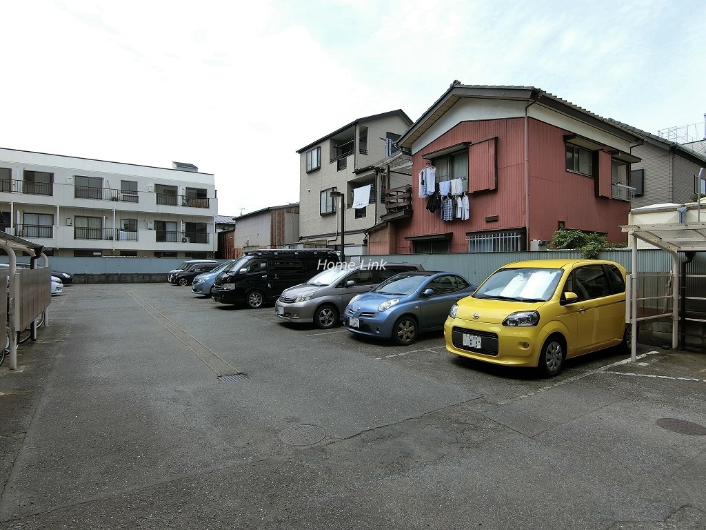 シャルム朝日　駐車場