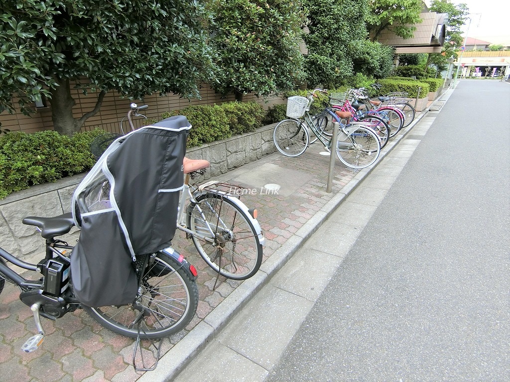 シャルム朝日　駐輪場