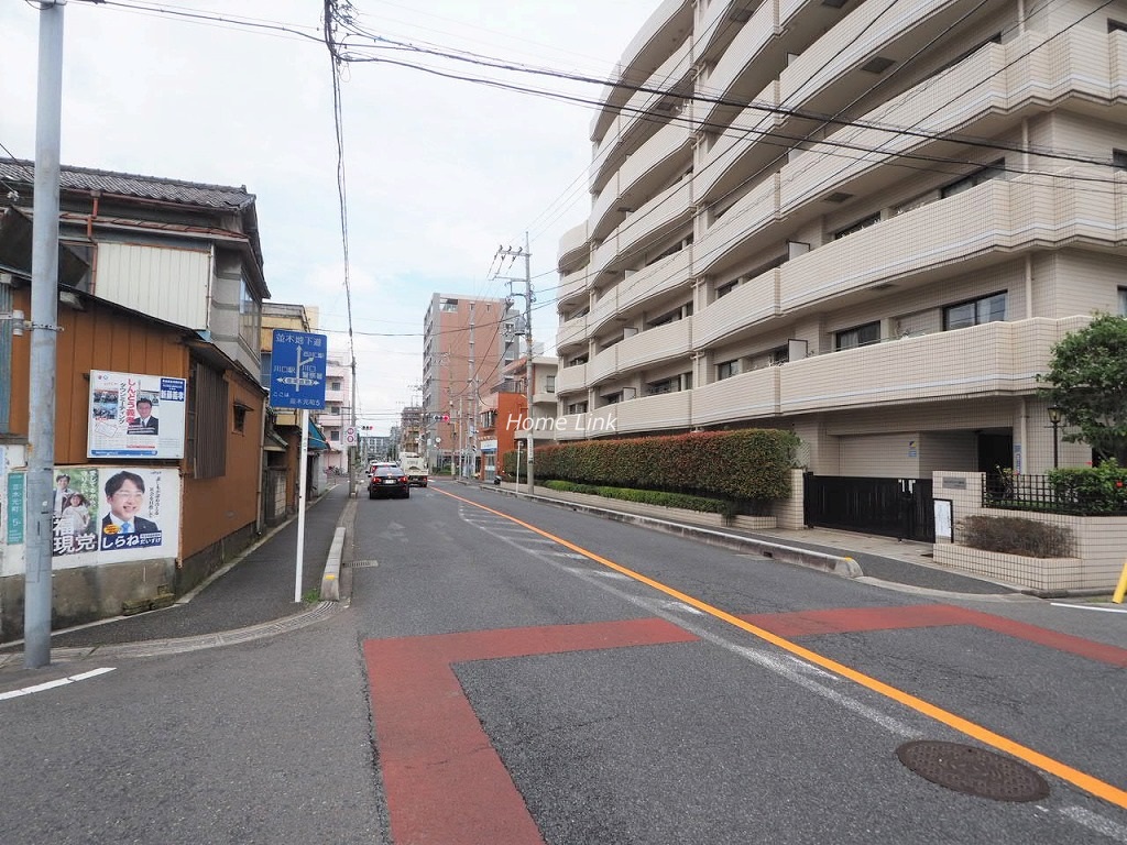 セピアコート並木　前面道路