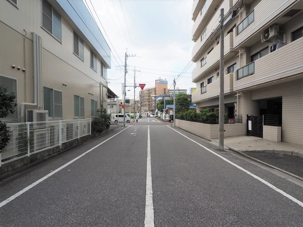 セピアコート並木　前面道路