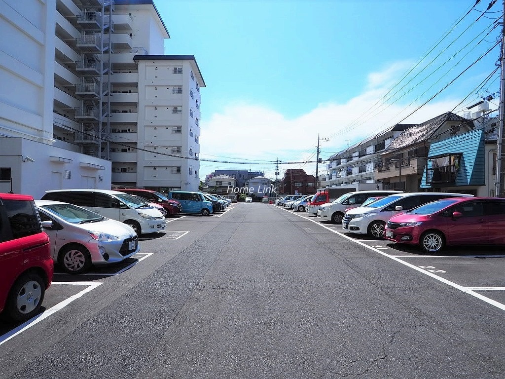 パシフィック武蔵野台ニューハイツ 駐車場
