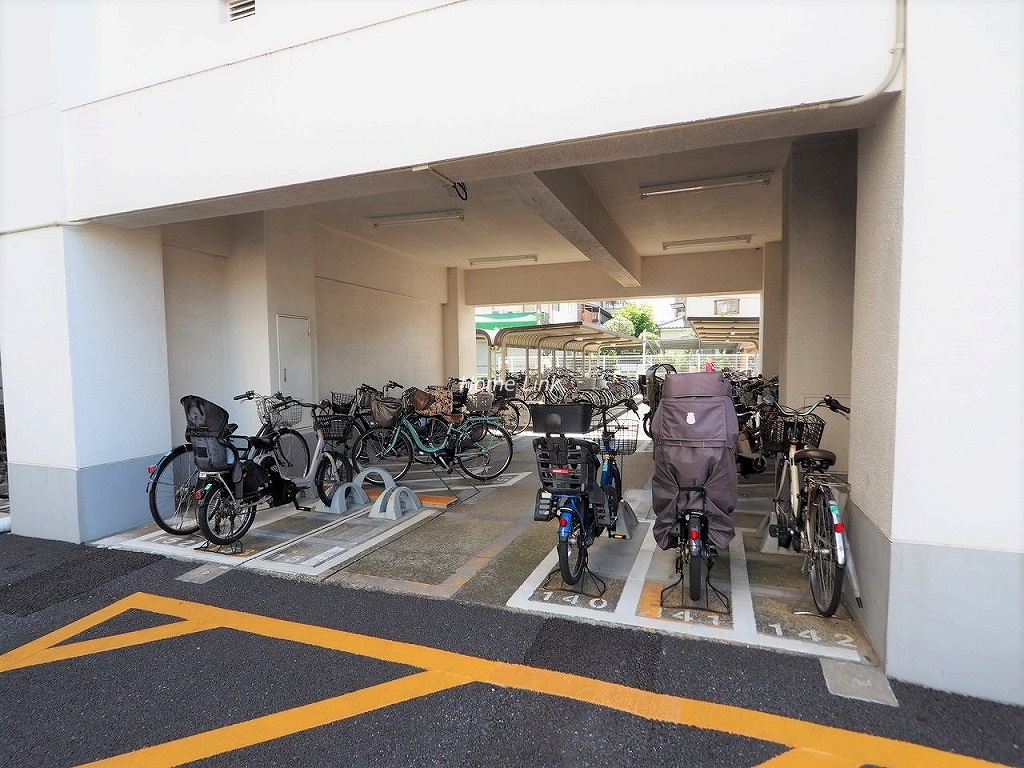 パシフィック武蔵野台ニューハイツ 駐輪場