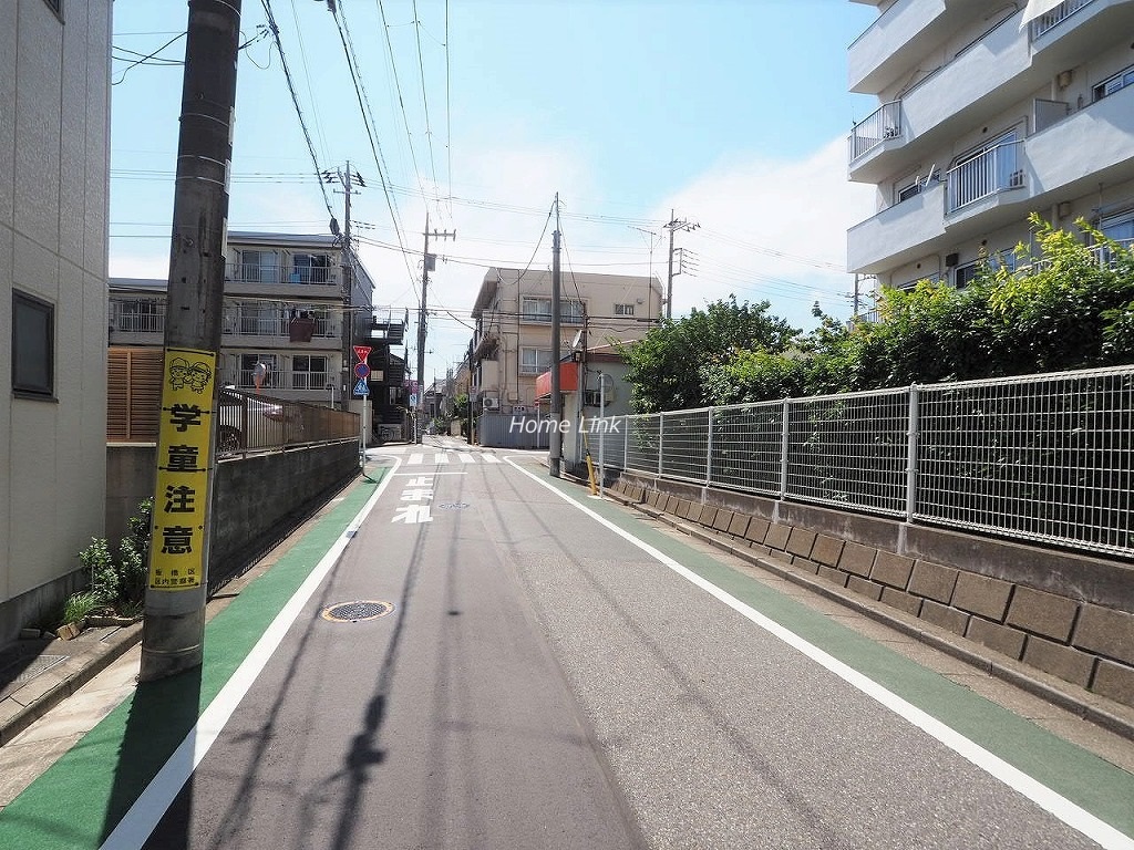 パシフィック武蔵野台ニューハイツ 前面道路