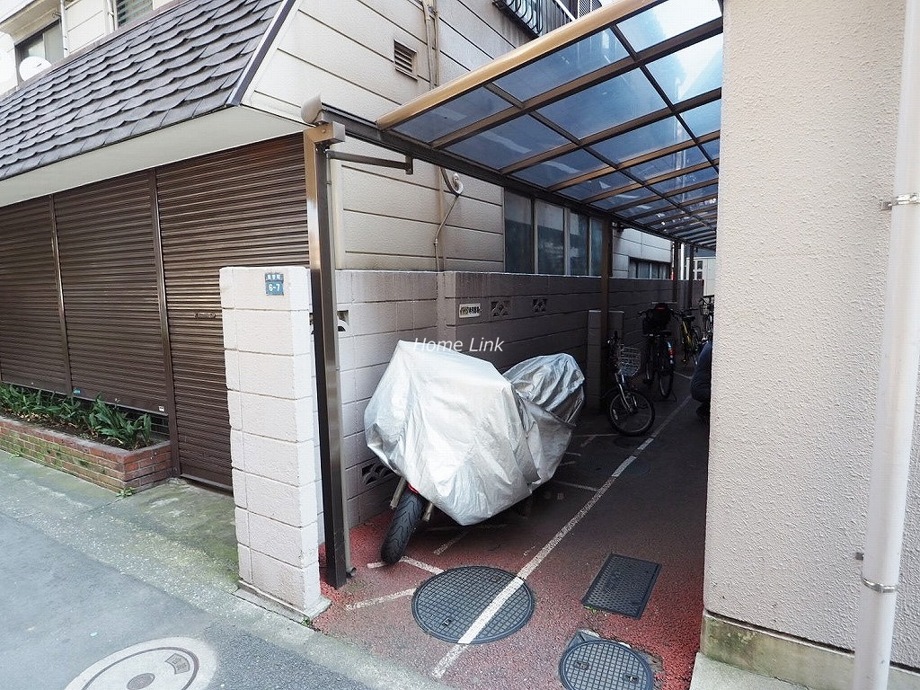 ライオンズマンション北池袋 バイク置場