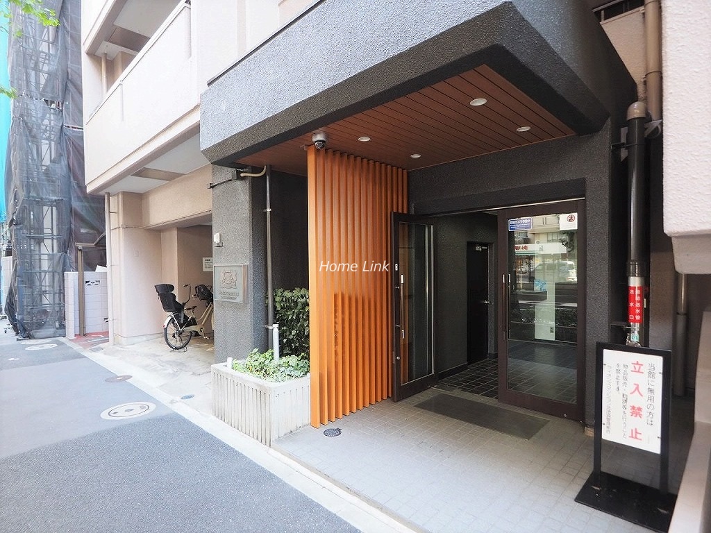ライオンズマンション北池袋 エントランス前