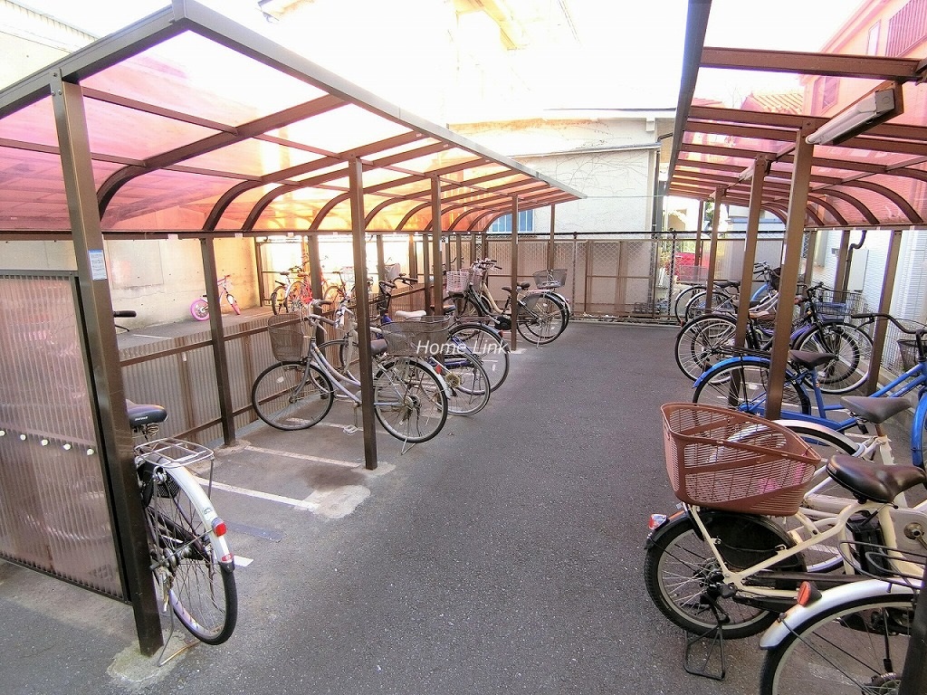 グリーンハイツはすね　駐輪場