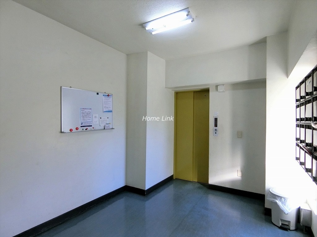 グリーンハイツはすね　エレベーターホール