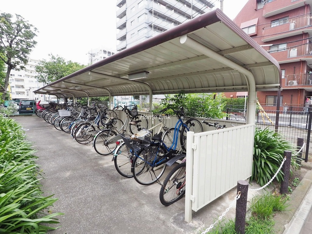 ハイラーク高島平 駐輪場