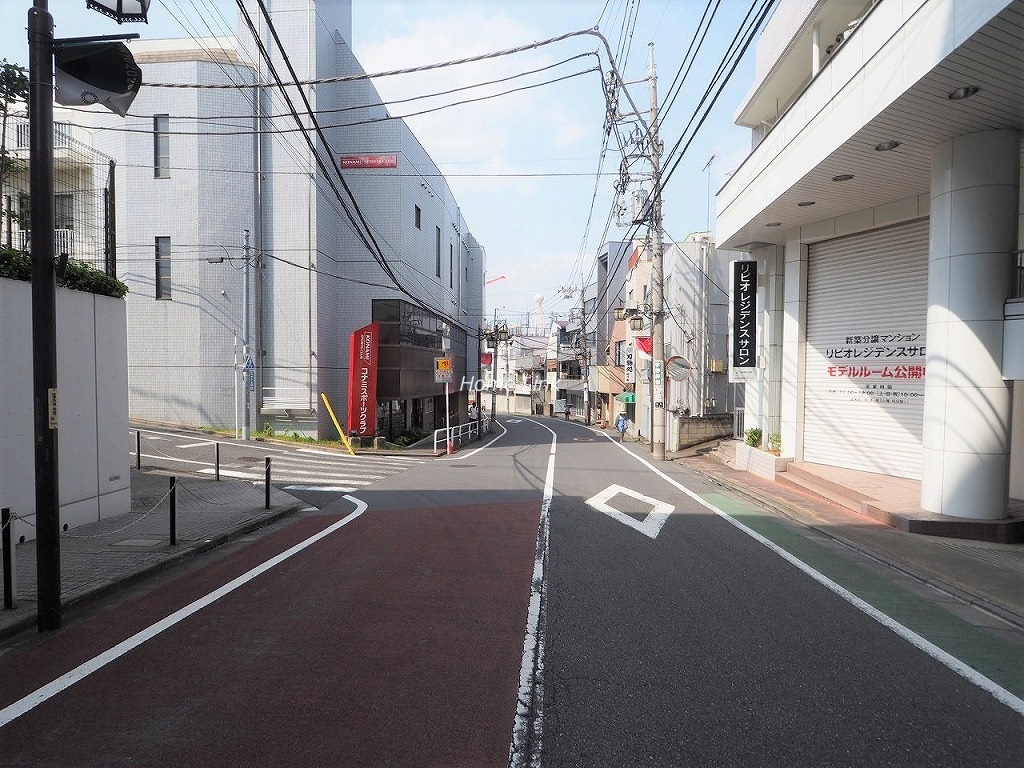 成増ガーデンハイツ　前面道路