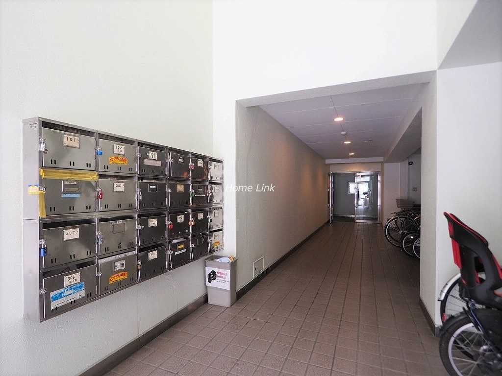 成増ガーデンハイツ　エントランスホール