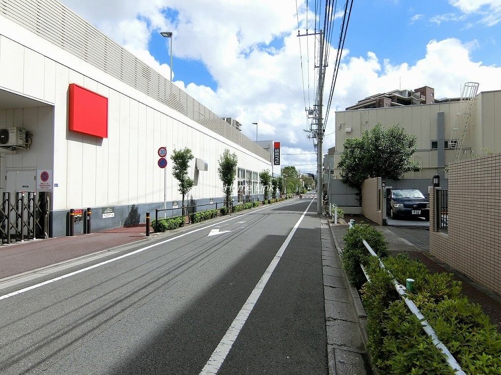 オーベル蓮根　前面道路
