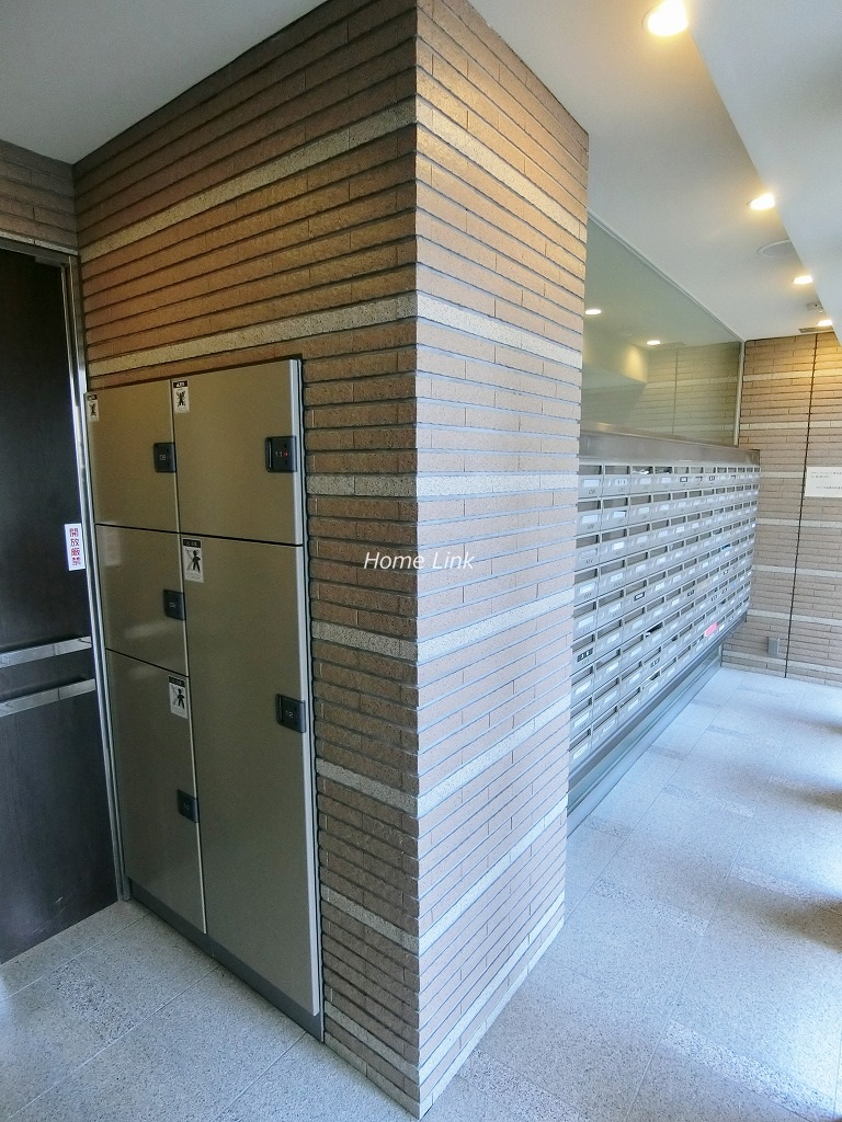 グローリオ板橋本町　宅配ボックス