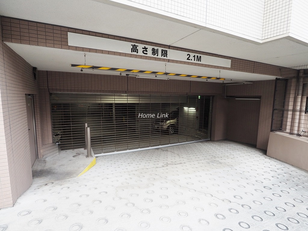 グローリオ板橋本町　駐車場出入口