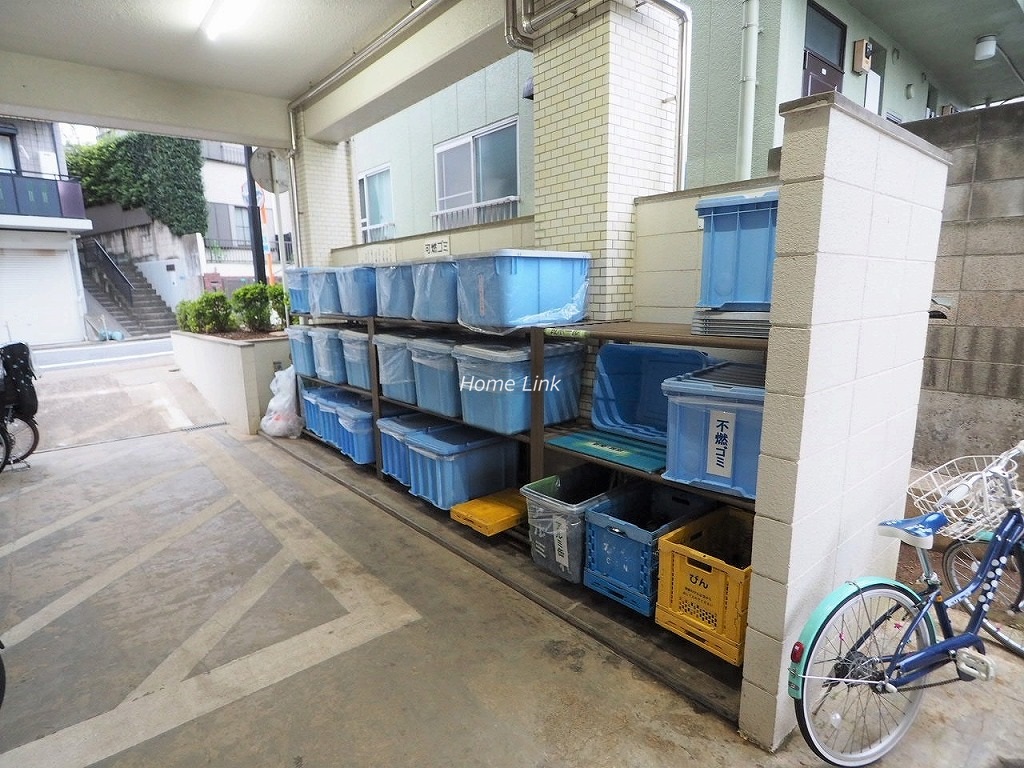 シャルム見次公園　ゴミ置き場