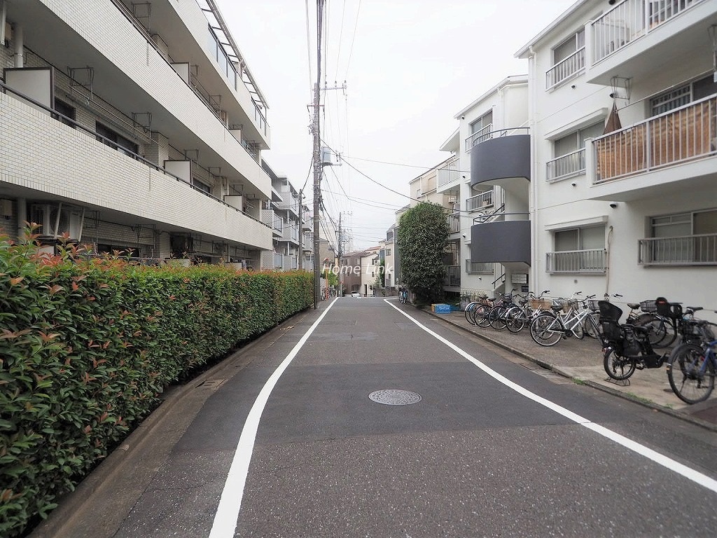 シャルム見次公園　前面道路