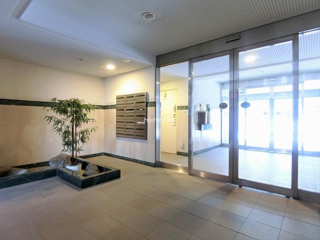 セザール蓮根 エントランスホール