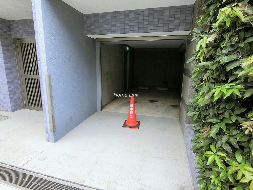 セザール蓮根 駐車場