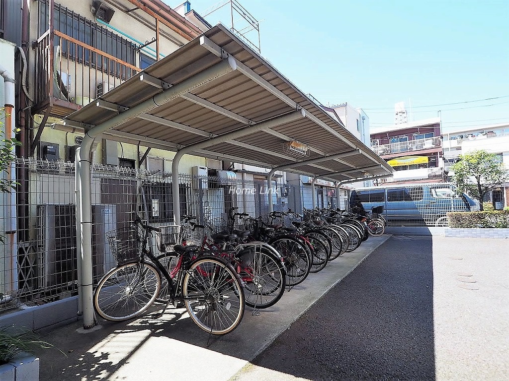 セザール蓮根 駐輪場