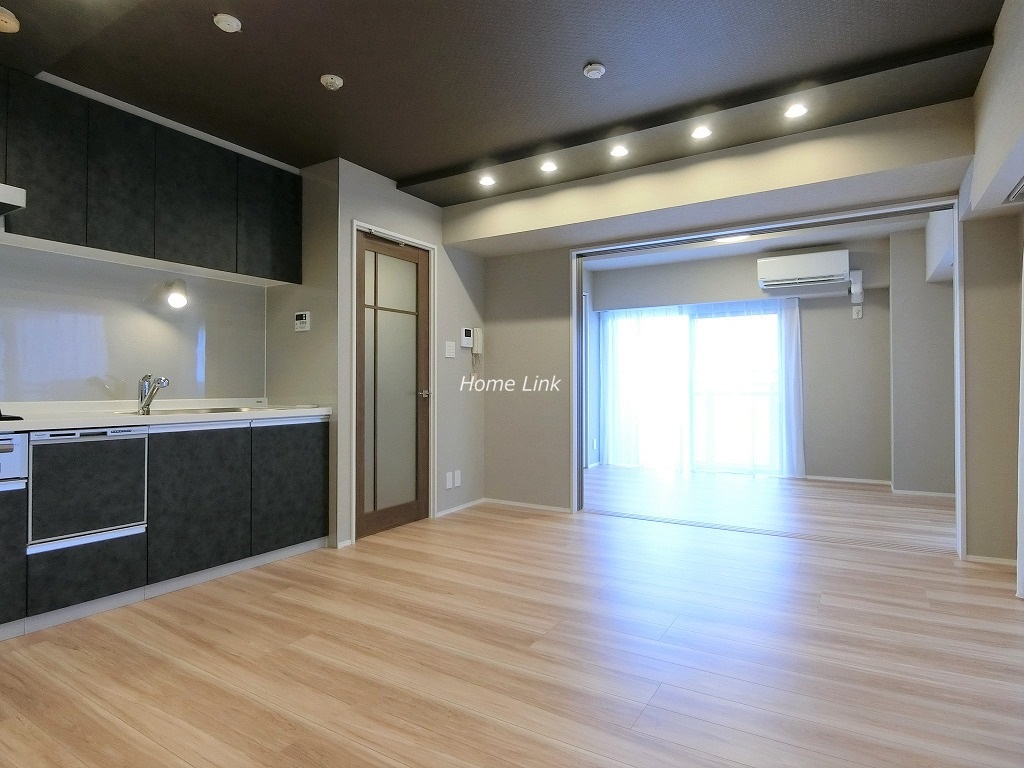セザール蓮根2階 角部屋で二面バルコニー
