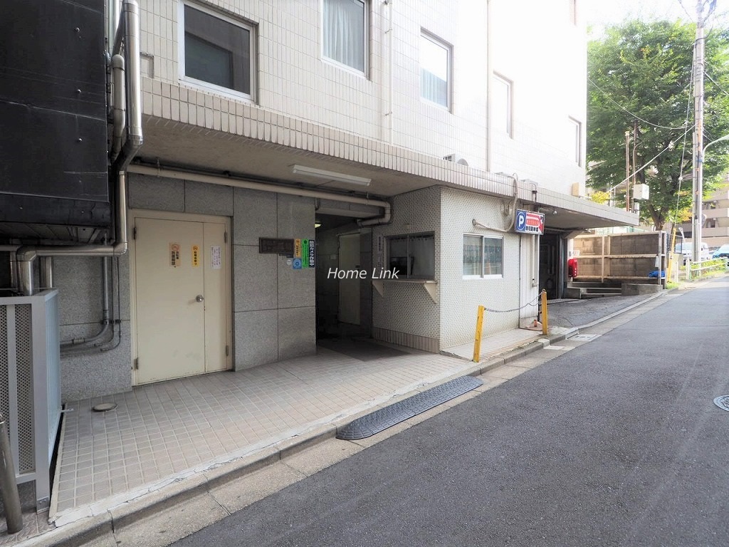 タイムズコーポ成増 エントランス前