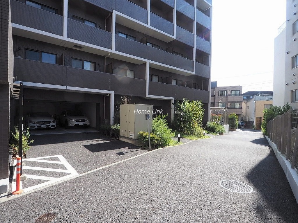 アプレシアス上板橋　駐車場出入口