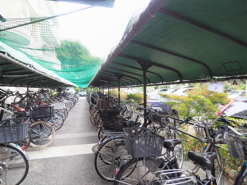 サンシティD棟 駐輪場