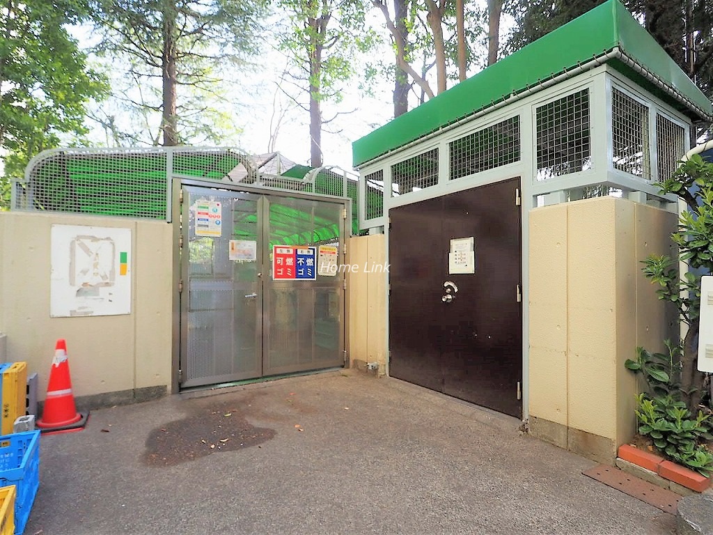 サンシティE棟　ゴミ置き場