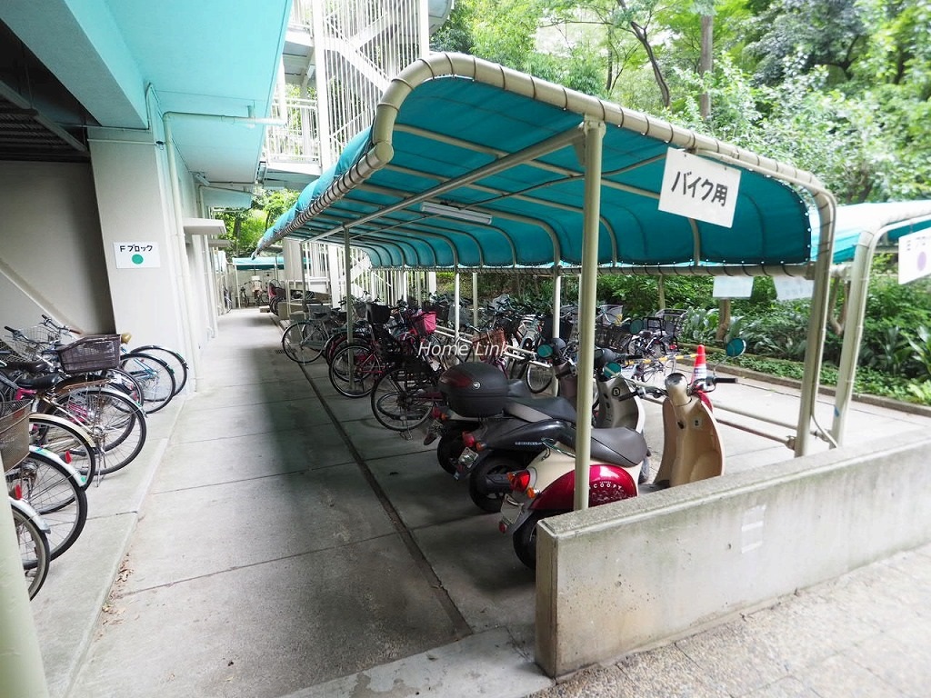 サンシティ Ｉ棟　バイク置場